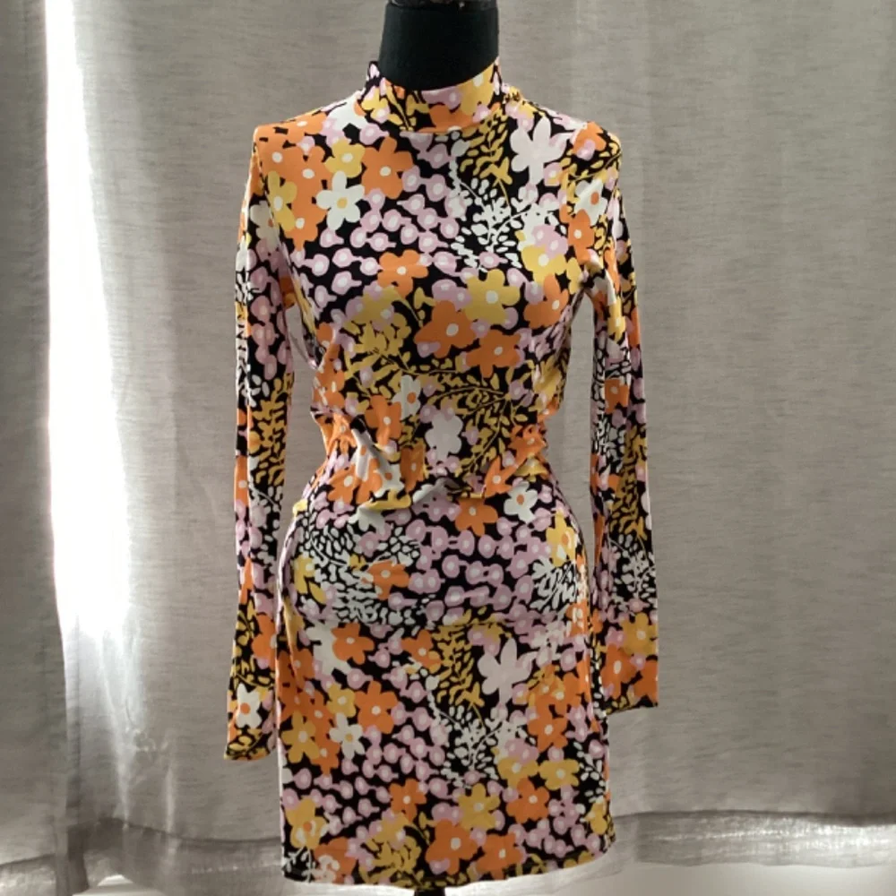 REDUCED NWOT TED BAKER FLORAL MINI DRESS LONG SLEEVE XS-S